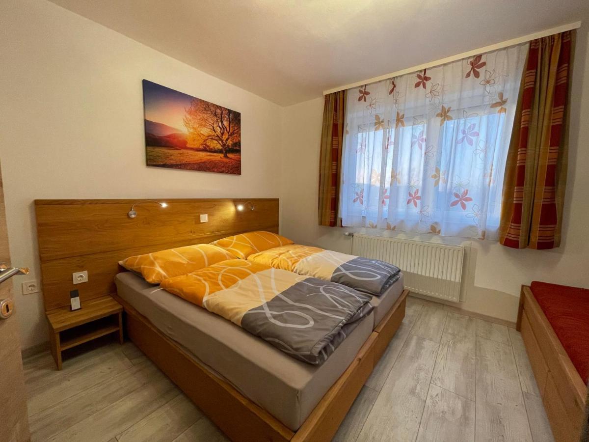 Gruenbauerhof Apartment Wilhelmsburg ภายนอก รูปภาพ